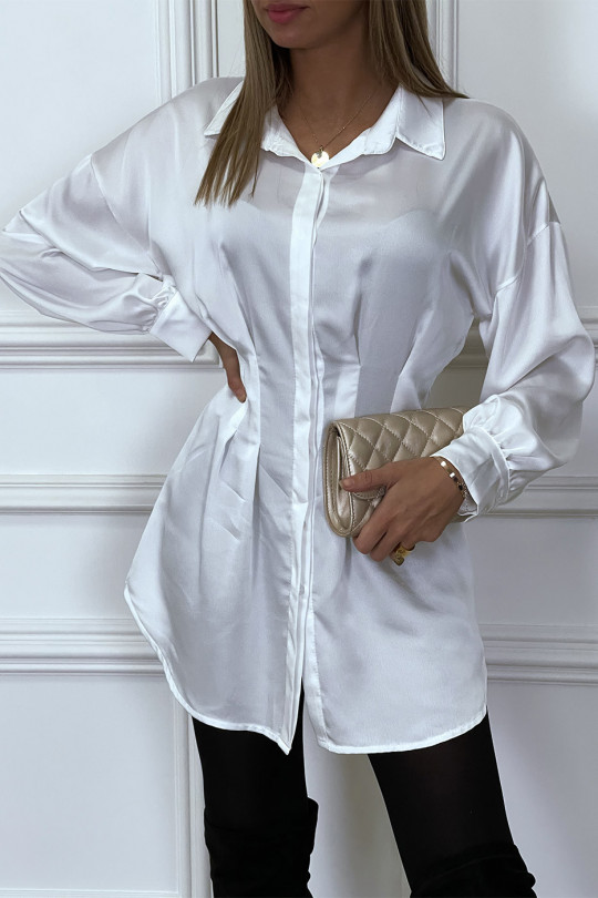 Long satin white shirt with long sleeves gathered at the waist - 1