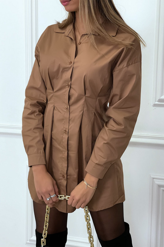 Robe chemise camel en coton cintré avec plis à la taille - 2