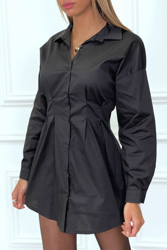 Robe chemise noire en coton cintré avec plis à la taille - 1