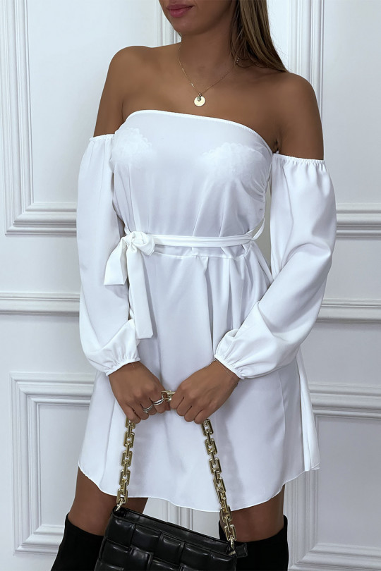 Witte strapless jurk met losse mouwen en ceintuur - 1