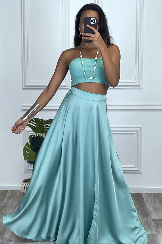 Long satin green skirt with slit and elastic at the waist - 3