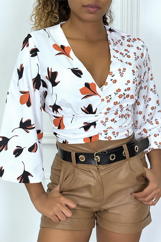 White crop top with floral pattern and plunging neck - 1