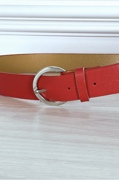 Ceinture rouge à pochette à clous sur le côté