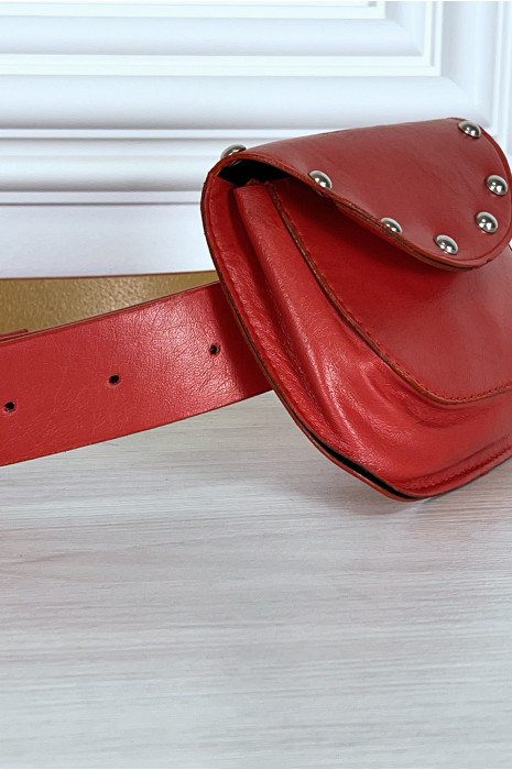 Ceinture rouge à pochette à clous sur le côté