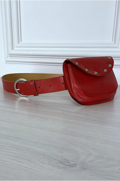 Ceinture rouge à pochette à clous sur le côté