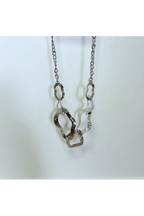 Collier femme géométrique et argenté à relief