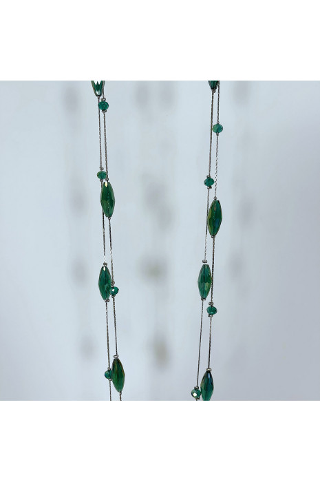 Collier sautoir pour femme avec pierres vertes