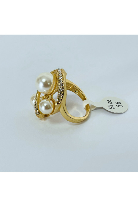 Bague dorée avec perles et strass