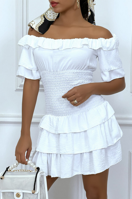 Short white dress with ruffle and gathered at the waist - 3