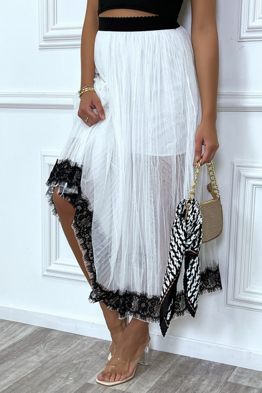 Longue jupe blanche en voile plissé et doublé avec dentelle noire - 4