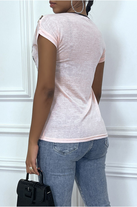 Tee-shirt rose avec details, en simili et écriture - 3