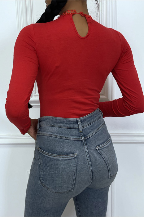 Body rouge avec col doublé en dentelle - 2