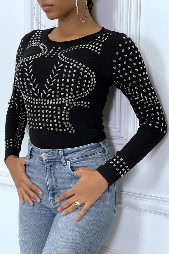 Long-sleeved black top with studs - 4