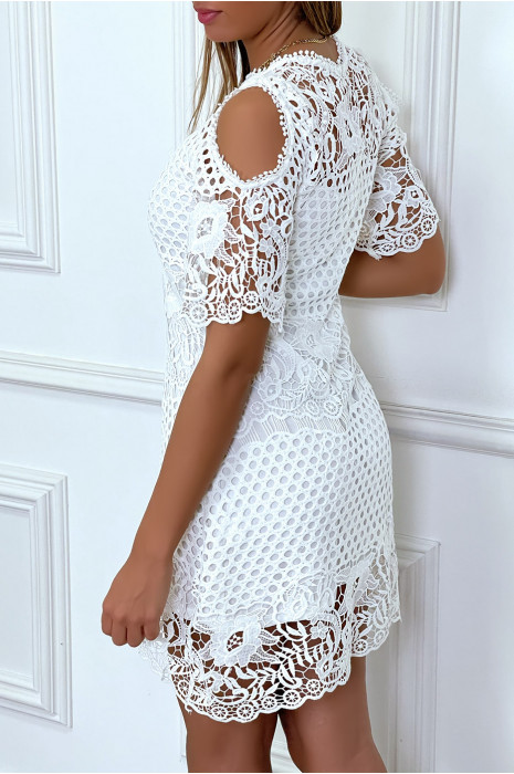 Robe courte blanche doublée en crochet - 1