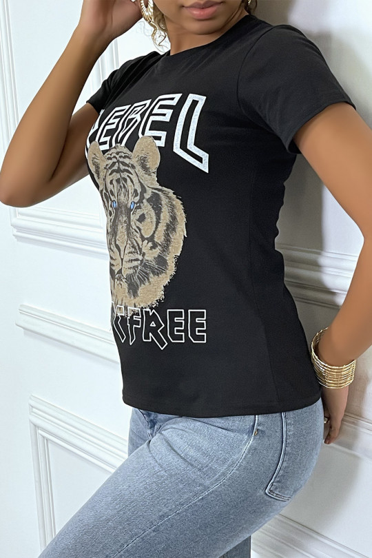 Getailleerd zwart T-shirt met REBEL-tekst en leeuwenkop - 2