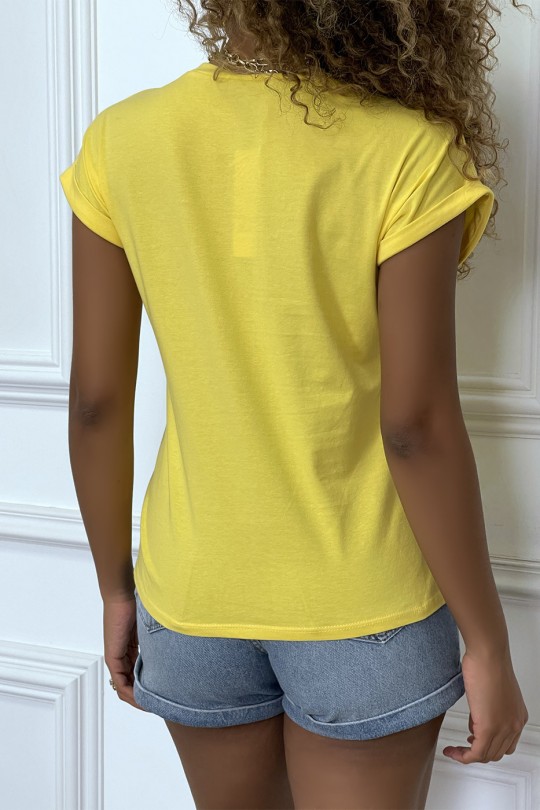 Yellow t-shirt with cuffed sleeves with LOVE writing - 5