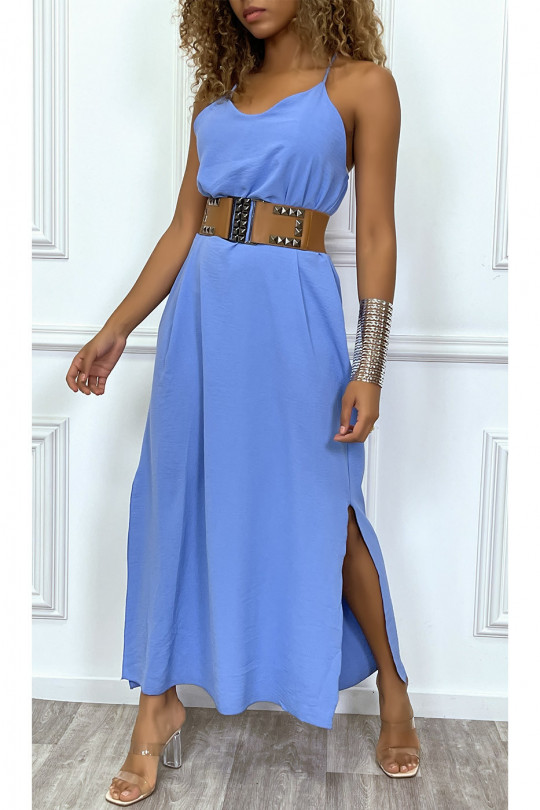 Longue robe bleu à fines bretelles et fentes sur les cotés - 2
