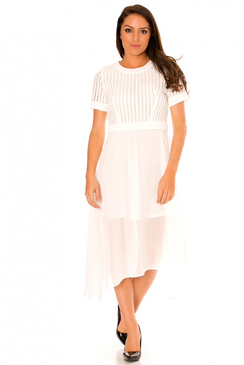Asymmetrische witte jurk en bi-materiaal. Top met gat en doorschijnende rok. F6281 - 1