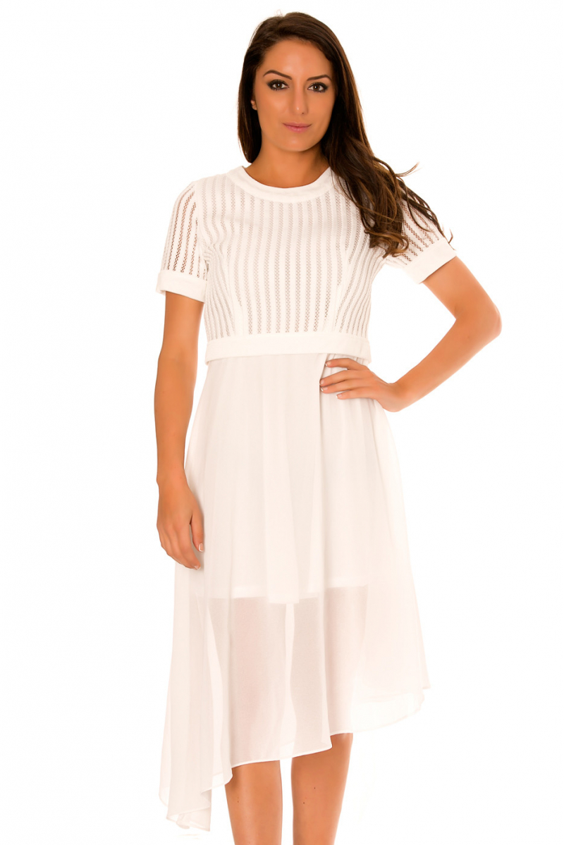 Asymmetrische witte jurk en bi-materiaal. Top met gat en doorschijnende rok. F6281 - 2