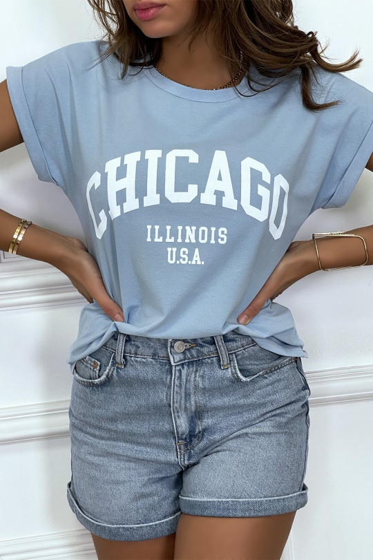 T-shirt Chicago en bleu légèrement ample avec manches revers - 1