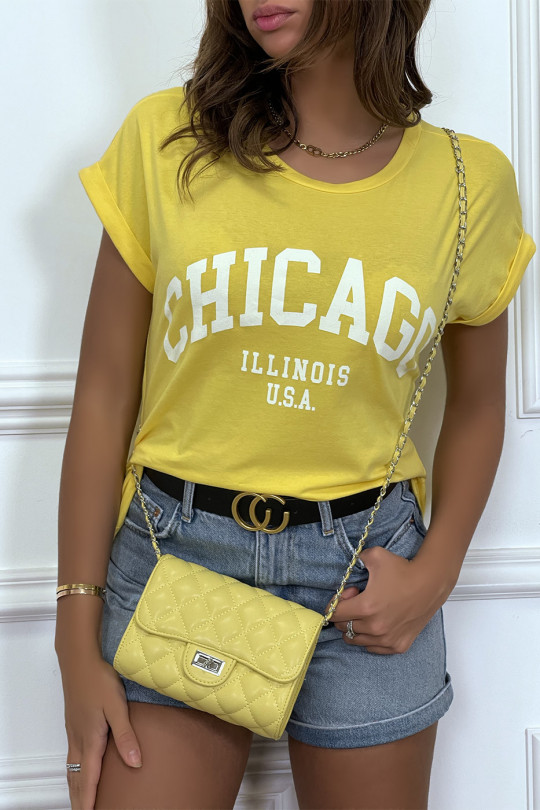 Licht losvallend Chicago t-shirt in geel met omgeslagen mouwen - 1