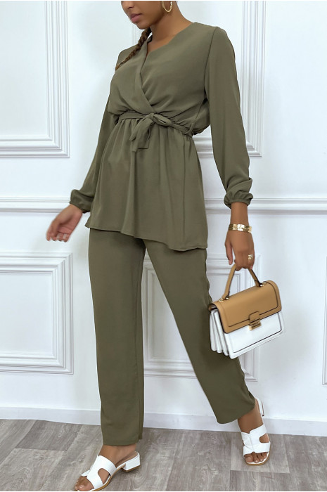 Ensemble cache coeur fluide et pantalon kaki élégant - 2