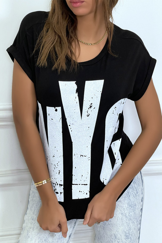 Zwart t-shirt met opgerolde mouwen en "NYC" tag - 4