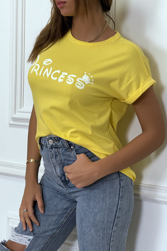 T-YGirt jaune avec écriture "pincesse" et manches retroussées - 3