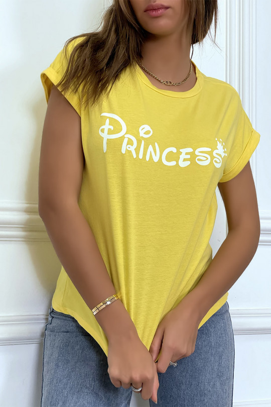 T-YGirt jaune avec écriture "pincesse" et manches retroussées - 5
