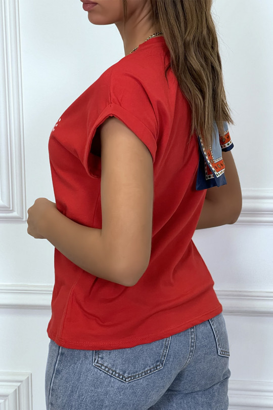 T-shirt rouge avec écriture "pincesse" et manches retroussées - 6