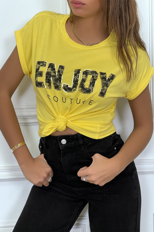 ENJOY geel T-shirt met omslagmouwen en losse snit. Modieus dames t-shirt - 4