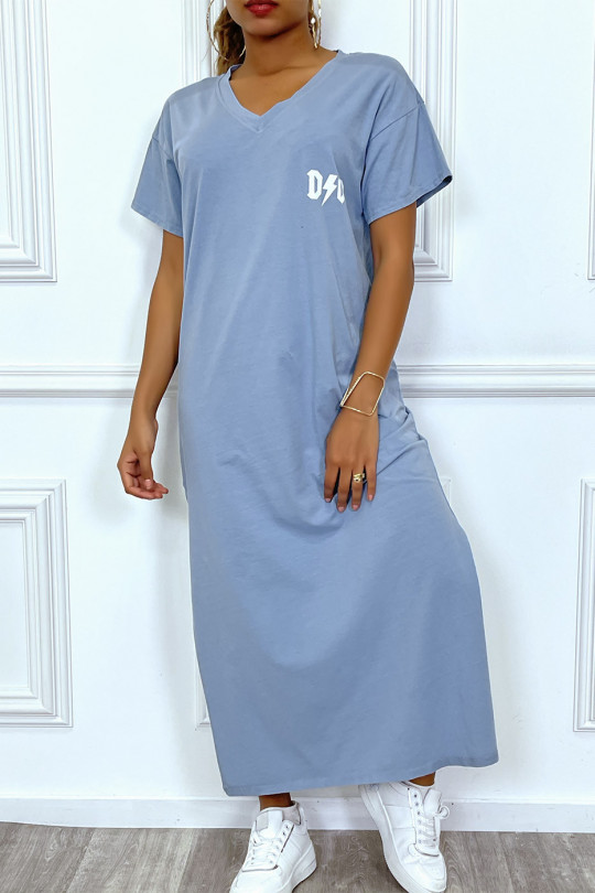 Zeer lange blauwe V-hals T-shirtjurk met luxe geïnspireerde tekst - 5