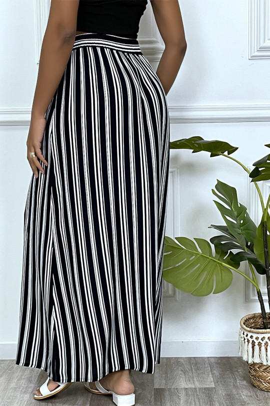 Long navy striped skirt with straight cut and buttons - 3