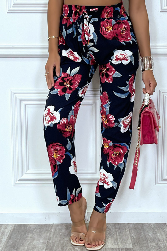 Pantalon fluide marine avec poches et joli motif fleuris très tendance - 5
