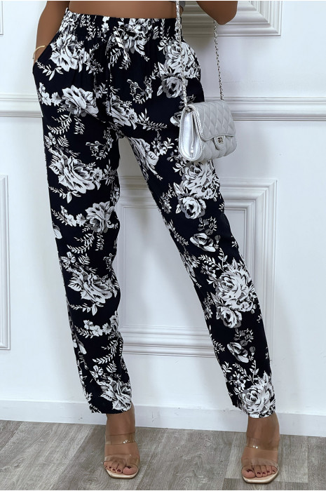 Pantalon fluide marine avec poches et joli motif fleuris très tendance - 3