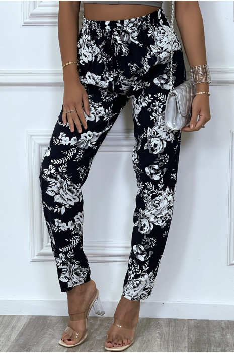 Pantalon fluide marine avec poches et joli motif fleuris très tendance - 4