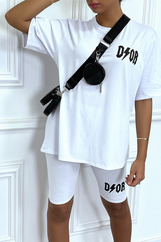 EnWemble wit t-shirt en fietsbroek geïnspireerd op luxe merk - 5
