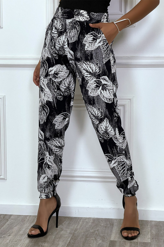 Black harem pants with white foliage print - 3