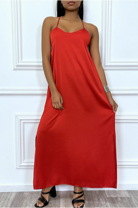 Robe satinée rouge à bretelle fendu sur chaque côté, dos nageur - 1