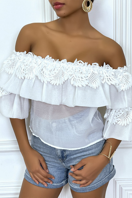 White bardot top with ruffles and raised openwork patterns - 4