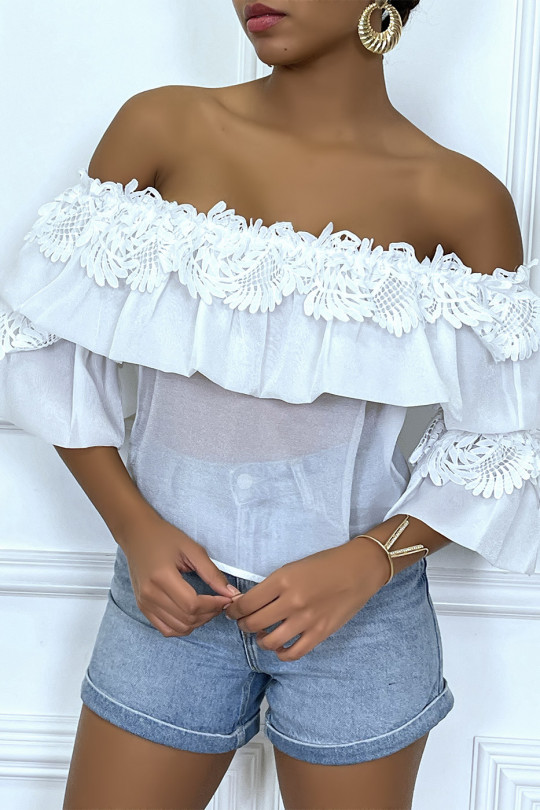 White bardot top with ruffles and raised openwork patterns - 5