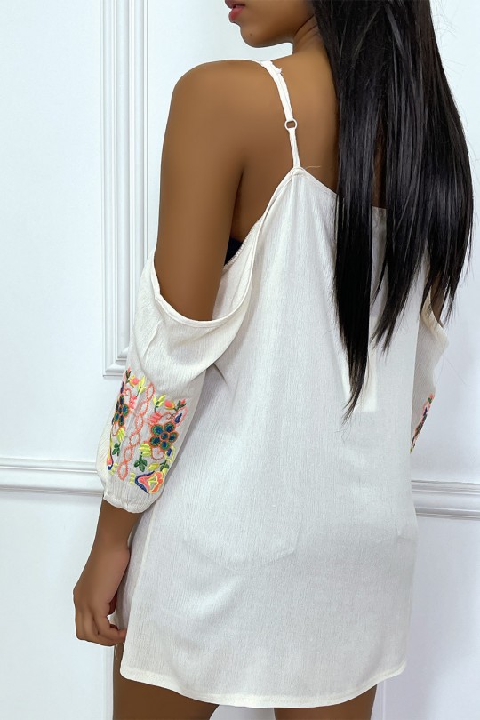 Beige blouse in Boheemse stijl met verlaagde schouders en kleurrijke patronen - 3