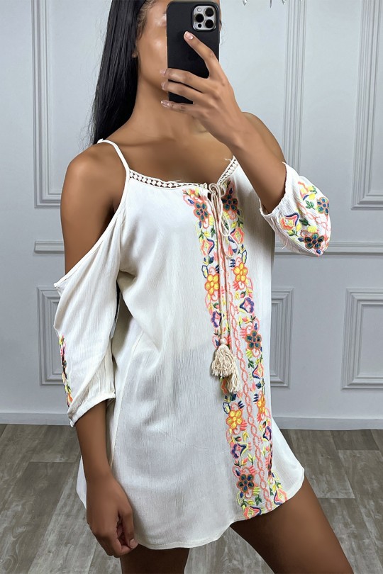 Beige blouse in Boheemse stijl met verlaagde schouders en kleurrijke patronen - 6