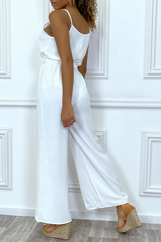 Trendy white, fluid sleeveless jumpsuit with mid-leg slits - 3