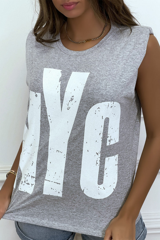Tee-shirt sans manches gris avec épaulettes, écriture "NYC" - 1