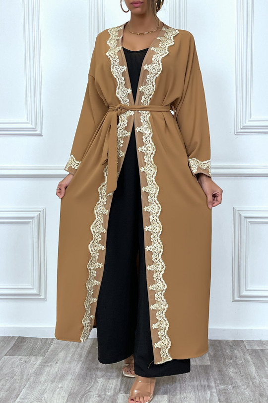 Kimono long ceinturé style abaya camel avec broderie doré - 3