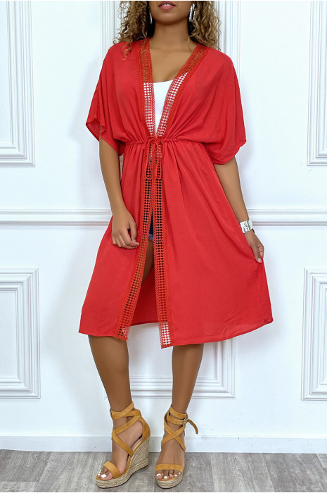 Kimono mi-long rouge ceinturé avec dentelle - 1