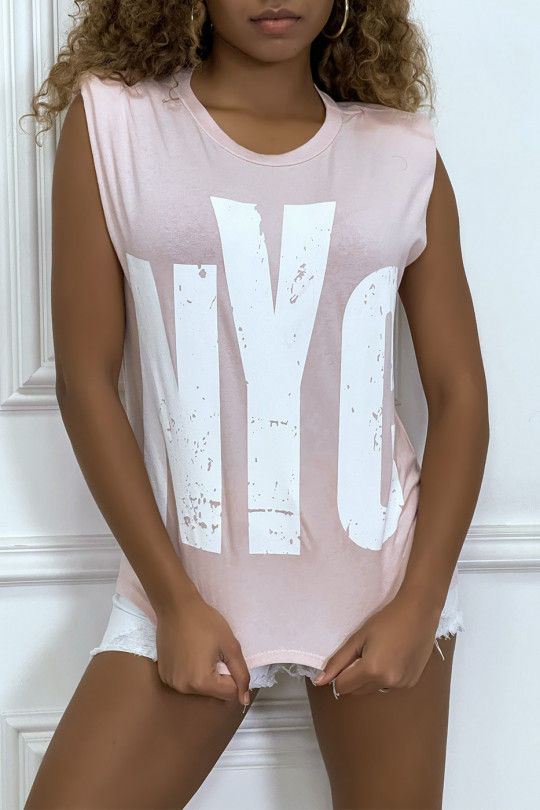 Tee-shirt sans manches rose avec épaulettes, écriture "NYC" - 1