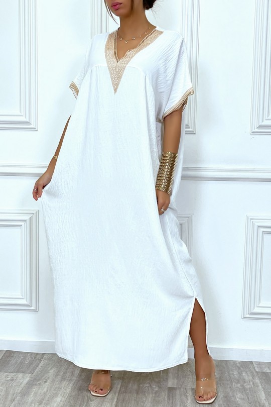 Long white flowing dress with lace details - 7
