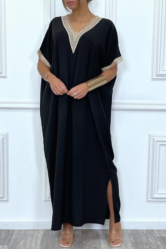 Robe longue noire, fluide avec détails en dentelle - 8